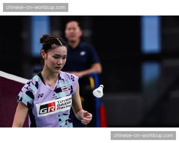 特写：赛后混合采访区，戴资颖用中文安慰失利的国羽小将