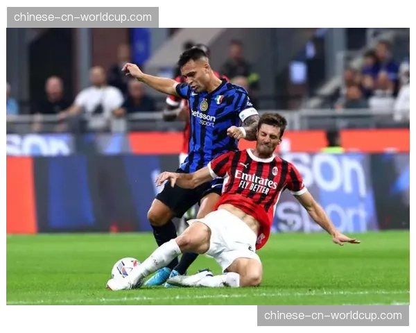 AC米兰赛前训练重点演练定位球防守，以应对对手高大中锋